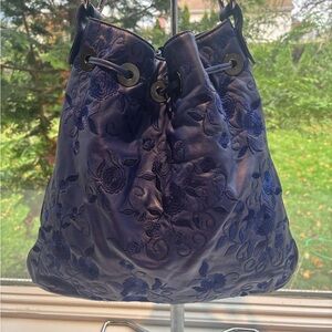 Elegant Donald j. Pliner Blue floral Embroidered Women's Bag